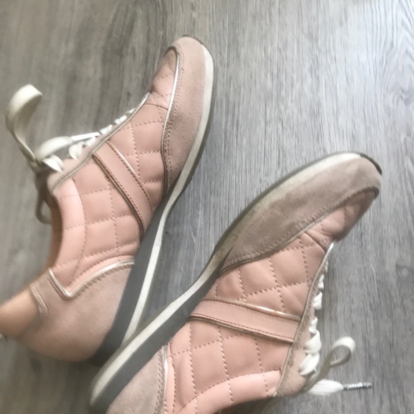 Michael Kors Sneakers - Picture 2 of 2